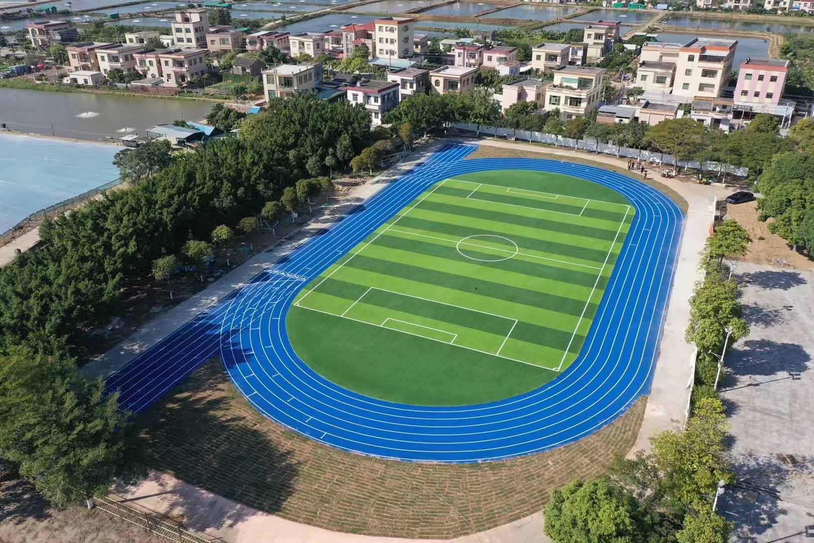富蕴新国标塑胶跑道